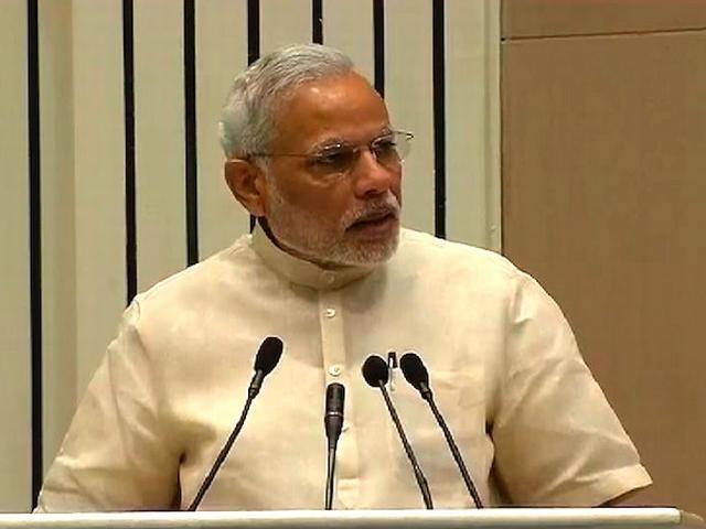 पीएम ने स्मार्टसिटी योजना की लॉन्च, 100 स्मार्टसिटी का ऐलान pm_to_launch_three_schemes