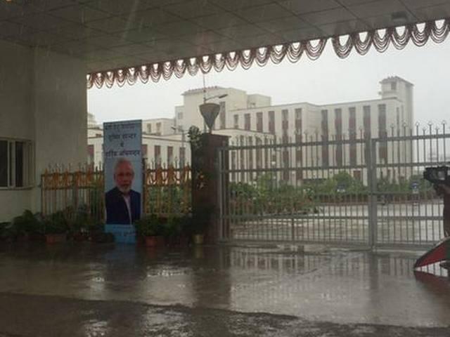 पीएम मोदी के वाराणसी दौरे पर फिरा ‘पानी’ pm_modi_varansi_tour_cancelled