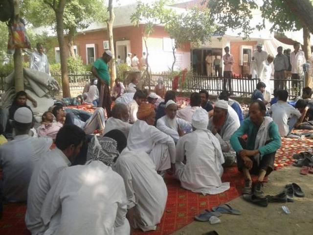 फरीदाबाद: अटाली गांव में रुक नहीं रही है सांप्रदायिक हिंसा, फिर हुई पत्थरबाज़ी Atali_3 injured