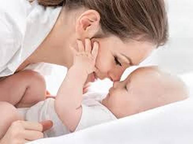 महिला एंप्लॉईज़ को Flipkart की सौगात, 6 महीने से 1 साल तक की मैटर्निटी लीव Flipkart offers attractive maternity package to retain women employees