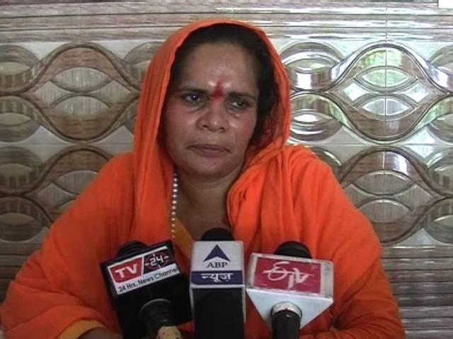 अमरनाथ यात्रियों को कुछ हुआ तो हज यात्री भुगतेंगे खमियाजा: साध्वी प्राची sadhvi prachi on amarnath yatra