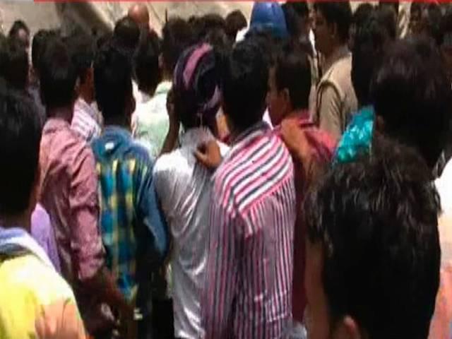 यूपी: महोबा में बछड़े की हत्या के बाद उपद्रव, मुरादाबाद में आपत्तिजनक पोस्ट के बाद हंगामा up_mahoba_moradabad_clash
