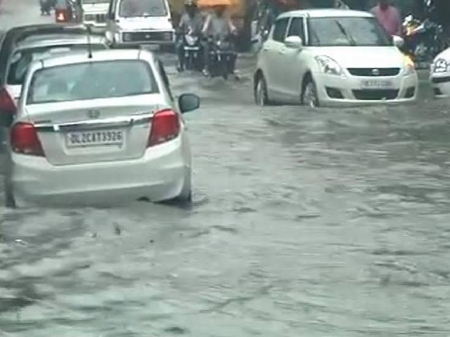झमाझम बारिश से दिल्ली-एनसीआर के कई इलाकों में भरा पानी Havey rain in delhi ncr
