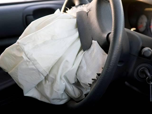 होंडा की एयरबैग में बड़ी खामी, वापस मंगाए 2.45 करोड़ कारें honda car_airbag