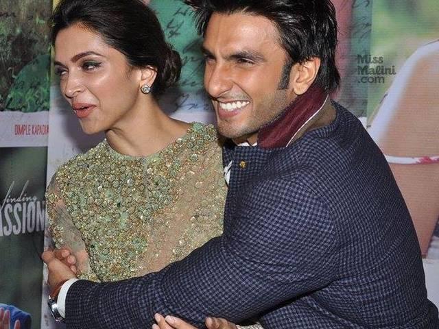 WATCH VIDEO: लंदन में दीपिका संग छुट्टिया मना रहे हैं रनवीर सिंह WATCH VIDEO: Ranveer, Deepika enjoy romantic holiday in London