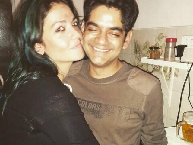 BUZZ: क्या मयंक शेखर को डेट कर रही हैं पूजा भट्ट? Pooja Bhatt in love again?