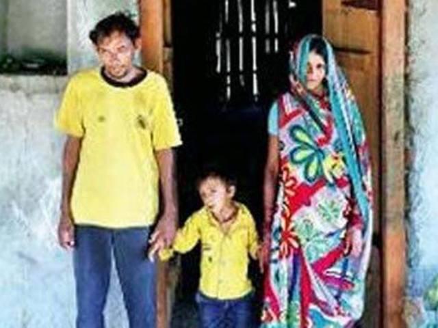 भैंस चराने पर मजबूर है टीम इंडिया का विश्व कप का 'हीरो' Star of 1998 cricket WC, blind cricketer grazes cattle