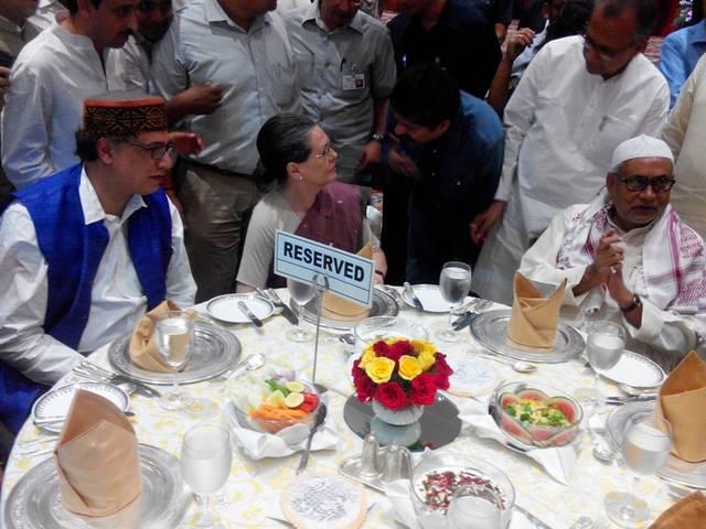 सोनिया की इफ्तार पार्टी में नहीं आए मुलायम mulayam did not attend sonia gandhi’s iftar party