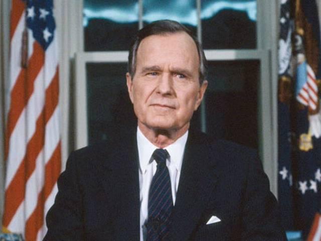 घर में फिसले जॉर्ज एचडब्ल्यू बुश, गर्दन की हड्डी टूटी George W Bush