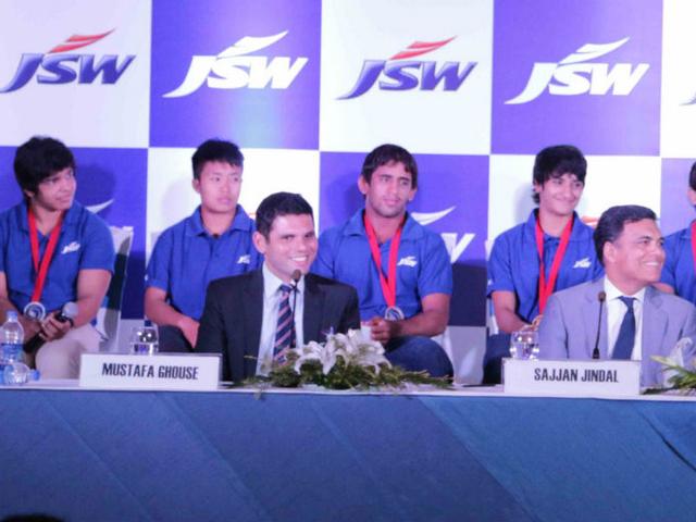 जेएसडब्ल्यू स्पोर्ट्स खरीद सकती है आईपीएल की टीम jsw sports