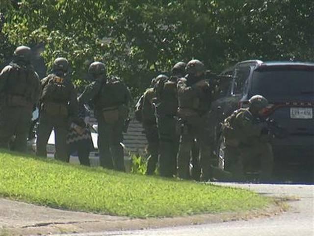 अमेरिका: टेनेसी में सैनिक ठिकानों पर हमला, पांच की मौत 4 U.S. Marines Killed in Attack at Tennessee Military Recruitment Office