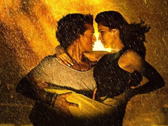 First Look: ‘चल वहां जाते है’ से फिर नज़र आएंगे टाइगर-कृति first_look_tiger_and_kriti_team_chal_waha_jaate_hain