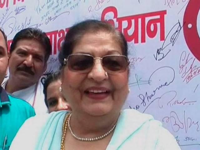 आठ लाख की घड़ी पहनने वाले मोदी के मंत्री हैं डिफॉल्टर! chaudhary birender singh_