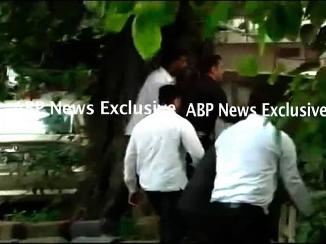 ABP News Exclusive: जब अपने ही घर में दीवार फांद कर घुसे सलमान खान salman khan