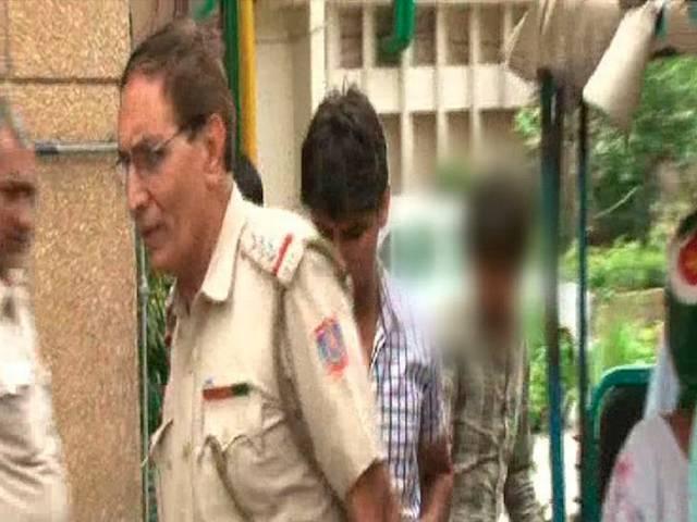 दिल्ली में निठारी जैसा कांड: 30 लड़कियों से रेप के बाद माफी की गुहार! delhi_Nithari_kand