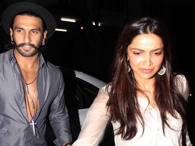 रनवीर सिंह ने एयरपोर्ट पर तीन घंटे तक किया दीपिका का इंतजार RANVEER SINGH