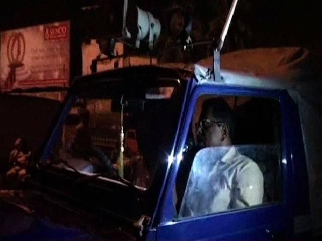 छेड़खानी पर हंगामे के बाद जमशेदपुर में लगा कर्फ्यू, हालात काबू में Curfew in Jamshedpur after clashes over alleged eve teasing, at least 100 arreste