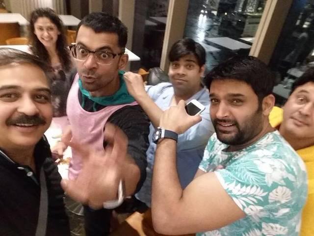 'कॉमेडी नाइट्स...' की टीम संग अमेरिका-कनाडा के दौरे पर गए कपिल शर्मा Kapil Sharma