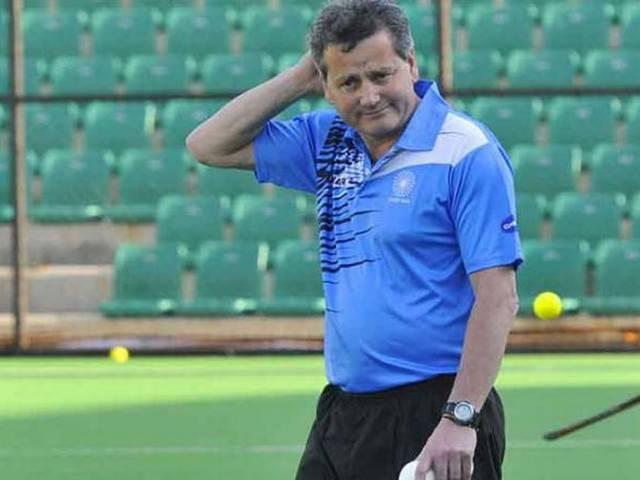 भारतीय हॉकी कोच पाल वान ऐस की छुट्टी तय indian national hockey coach will be expell soon