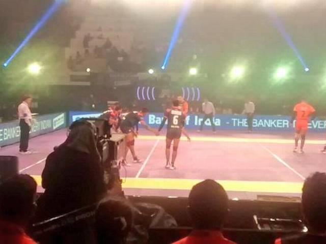 प्रो कबड्डीः मुंबई की लगातार पांचवीं जीत, दिल्ली ने खाता खोला pro kabaddi