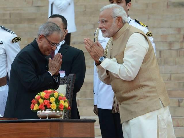 तीन साल पूरा करने पर पीएम मोदी ने राष्ट्रपति प्रणब को दी बधाई Modi_