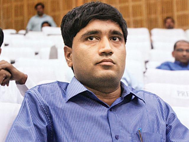 मैगसेसे अवॉर्ड के लिए चयनित संजीव चतुर्वेदी ने कहा - पीएमओ के कामकाज से निराश हूं sanjeev chaturvedi