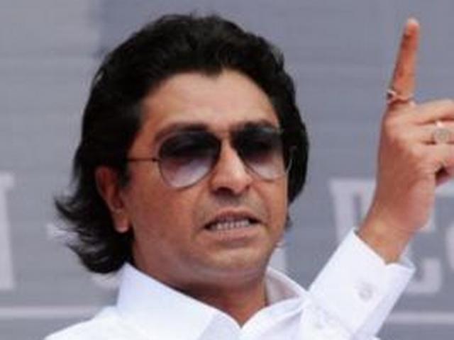मेमन मामला: राज ठाकरे ने ओवैसी और नसीरुद्दीन शाह पर साधा निशाना Raj Thackeray slams Owaisi for sympathising with Yakub Memon