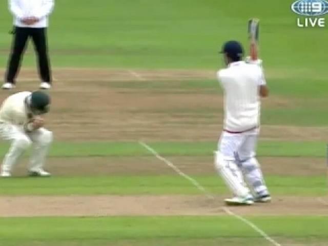 रिस्की और सबसे बेहतरीन कैच! Adam Voges snares unbelievable catch