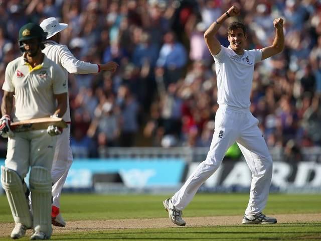 एशेज: फिन की बदौलत इंग्लैंड की पकड़ मजबूत Ashes 2015: Steven Finn puts England on brink of victory