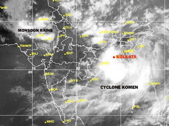बांग्लादेश के बाद भारत में 'कोमेन तूफान' की दस्तक, असर होगा कम Cyclone Komen crosses Bangladesh coast