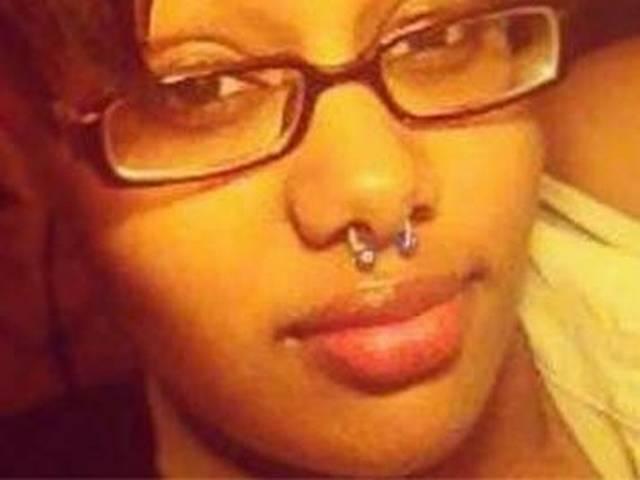 बच्चे को मारने के बाद उसे बैग में रखकर शॉपिंग पर चल दी बेदर्द मां Teenage mom kills newborn baby, then goes shopping with dead body