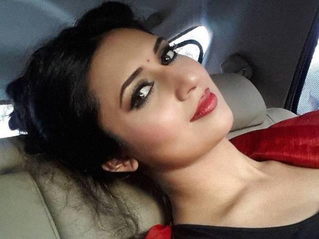 नए रिलेशनशिप में आने को तैयार है दिव्यांका Divyanka denies dating a restaurateur, says she’s very much single and ready to mingle