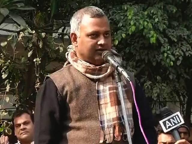 'केजरीवाल को छूट दे दें तो आधी रात में बेहिचक घूम सकेंगी सुंदर महिलाएं' somnath bharti_