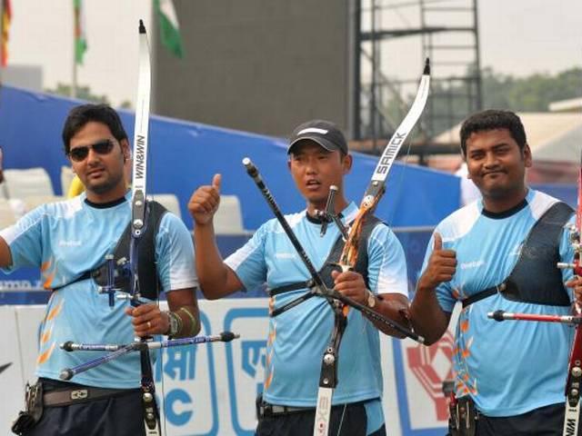 योग की शरण में भारतीय तीरंदाज indian archery team