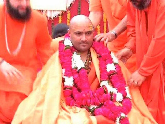 ये हैं 'बिल्डर बाबा' के सताए हुए mahamandleshwar