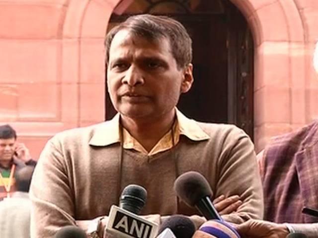 बाढ़ के कारण पटरी के बह जाने से हुआ रेल हादसा: सुरेश प्रभु Rail_