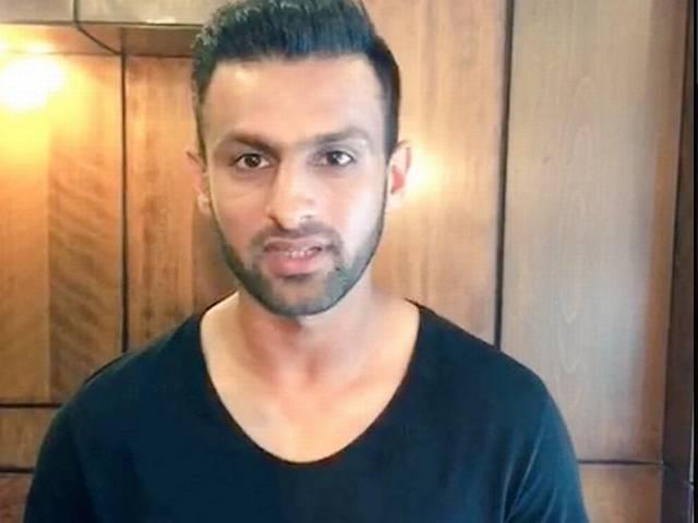 शोएब ने की 'बजरंगी भाईजान' की नकल, नाचे आमिर खान Shoaib Malik_