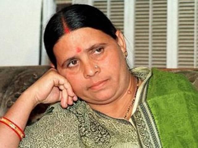 नीतीश पर ‘डीएनए’ वाले कमेंट पर प्रधानमंत्री माफी मांगे: राबड़ी rabdi devi on modi