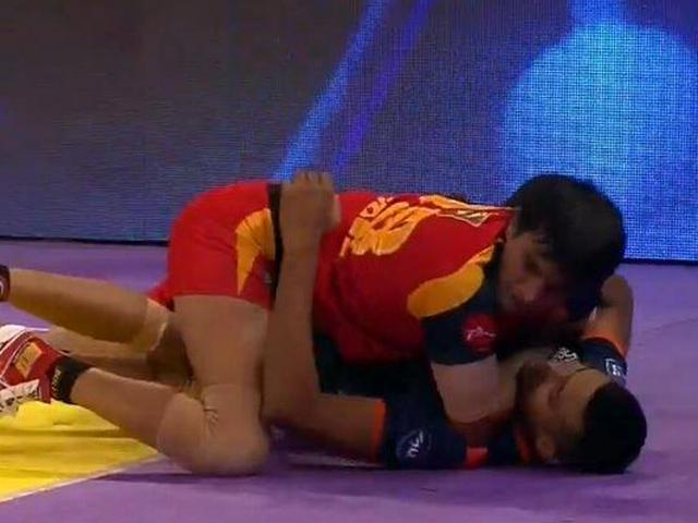 बेंगलुरू बुल्स ने बंगाल वारियर्स को 33-22 से हराया pro kabaddi