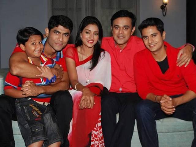'बड़ी दूर से आए हैं' के सेट पर लगी आग Fire on ‘Badi Doooor Se Aaye Hain’ set