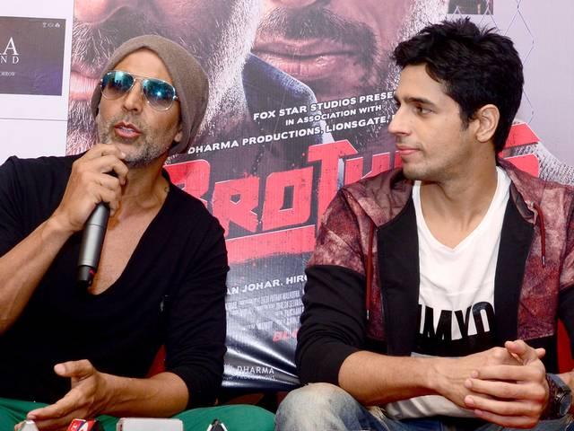 अक्षय के साथ काम करने को लेकर नर्वस थे सिद्धार्थ मल्होत्रा I was nervous to work with Akshay Kumar: Sidharth Malhotra