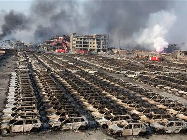 चीन में विस्फोट में 1,000 से ज्यादा कारें स्वाहा china blast