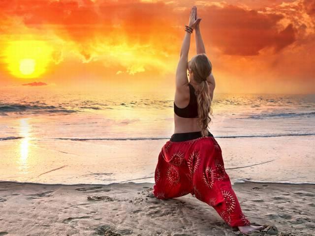 दिन को खुशगवार बनाने के लिए ऐसे करें दिन की शुरूआत morning exercise routine