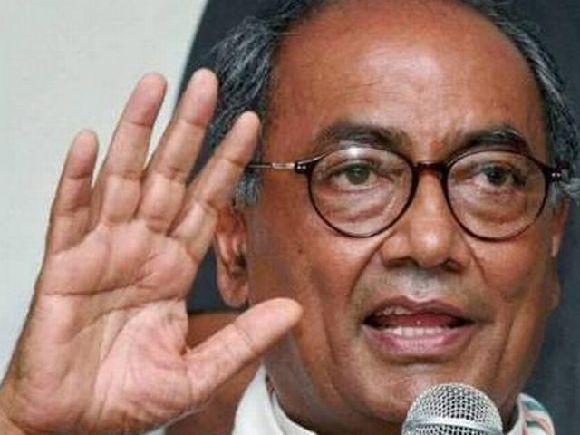 यूएई में मस्जिद में मोदी का जाना ‘अच्छा संकेत’ : दिग्विजय digvijay singh on modi