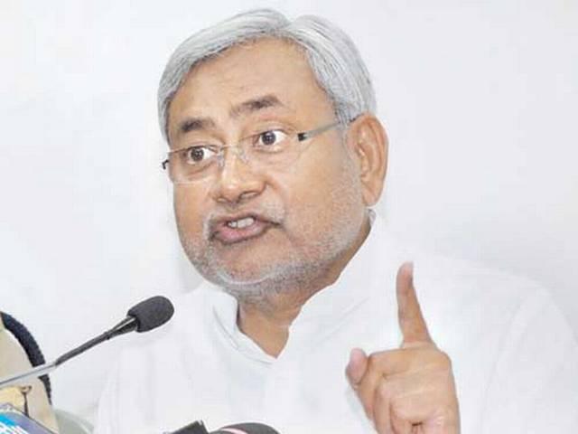 'जुमला बाबू' घूम रहे हैं, झांसे में नहीं आना है : नीतीश nitish on modi