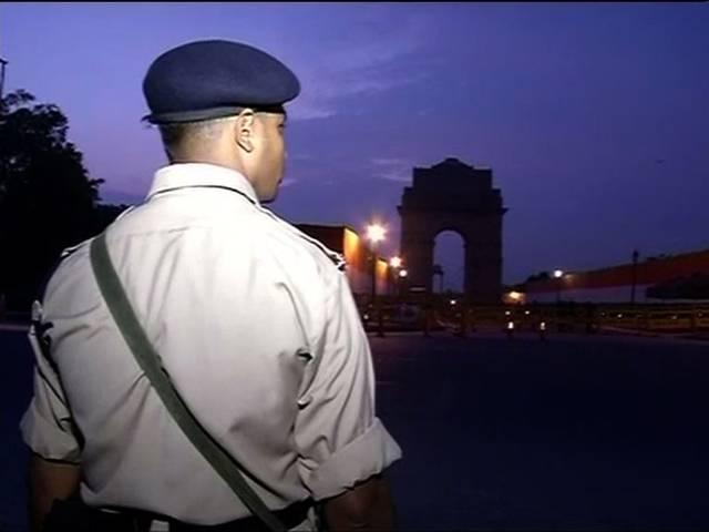 स्वतंत्रता दिवस के मौके पर दिल्ली में चप्पे-चप्पे पर कड़ी सुरक्षा, 40 हजार से ज्यादा सुरक्षाकर्मी तैनात Independence Day Security