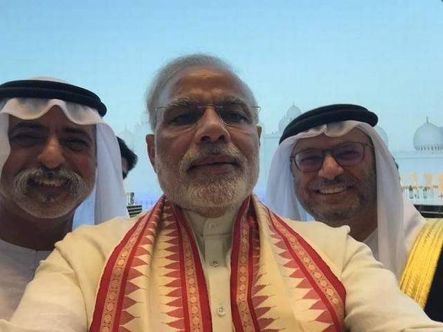 टूरिस्ट प्लेस की तरह मस्जिद में गए मोदी : उमर अब्दुल्लाह omar abdullah pm_mosque_visit