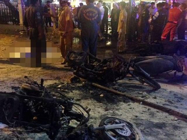 बैंकॉक में हिंदू मंदिर के पास ब्लास्ट, 19 लोगों की मौत bomb blast in Bangkok busy tourist hotspot, kills 12