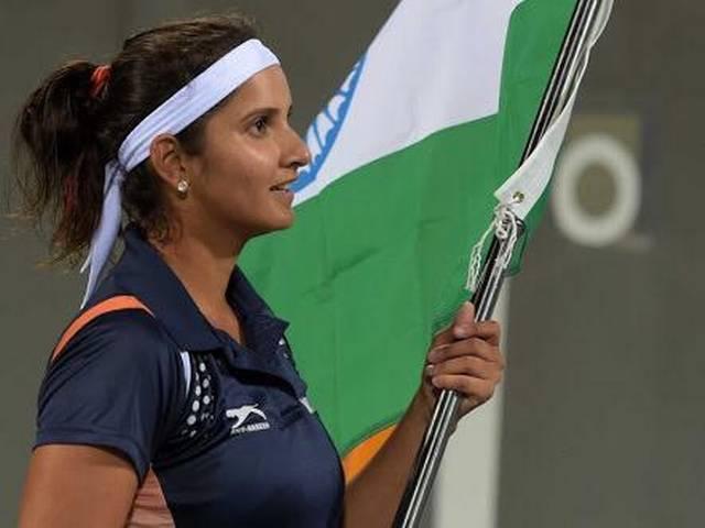 सानिया मिर्ज़ा डबल्स रैंकिंग में टॉप पर बरकरार Sania Mirza top WTA rankings