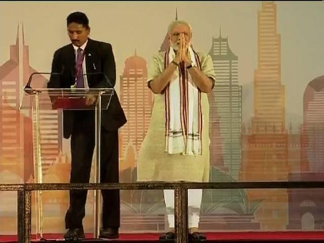 दुबई से मोदी ने पाकिस्तान को चेताया, कहा-यूएई का इशारा समझे Modi addresses in Dubai